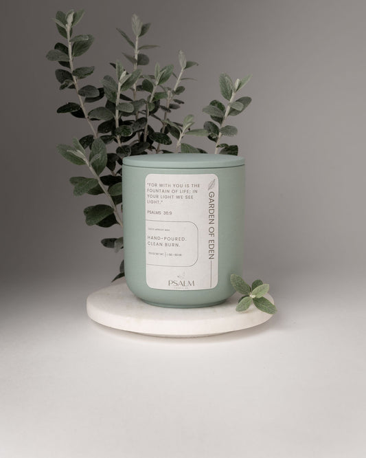 Garden of Eden - 11.5 oz Coconut-Apricot Wax Candle